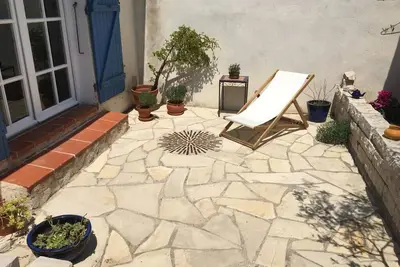 Image de Tres Jolie Maison Bord De Mer Et Calanques! Calme et toutes commodités à pied.