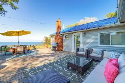 Image de 'Wilson Waterfront Getaway' Near Hikes & Wineries!