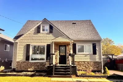 Image de Spacious Home with King Beds, Backyard Patio & Bbq