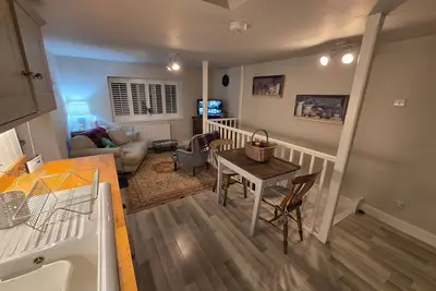 Image de Cozy tucked-away Barn conversion in Matlock Green