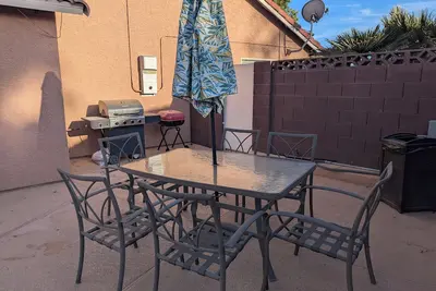 Image de Furnished 3br Cul-de-Sac Home w/ Utilities, Office, Pool, Garage, add'l Upgrades
