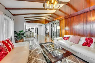 Image de Marvelous 3-bedroom townhome with  Heated floor Manchester