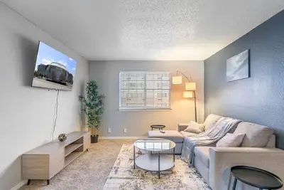 Image de Clean & New 1 Bd - 2 Min Walk To At&T Stadium
