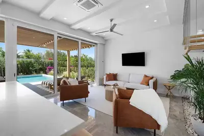 Image de - Brand New - Villa Grace Expectations, Beachwalk