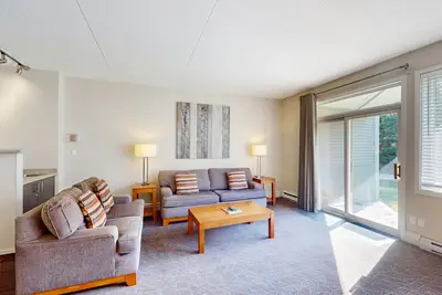 Image de Ski-in/Ski-out ground floor with fireplace