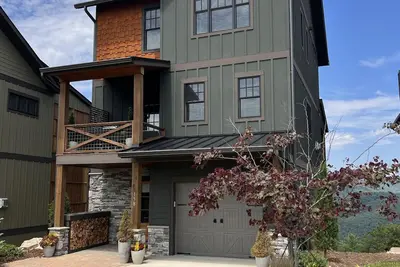 Image de Rocky Top Retreat - Stunning views, hot tub, dog friendly!