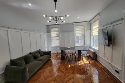 Beautiful Brooklyn Brownstone, 1 Block from Subway