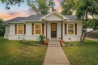 Image de Pickleball Court, Firepit, & Family Fun. Pet Friendly!