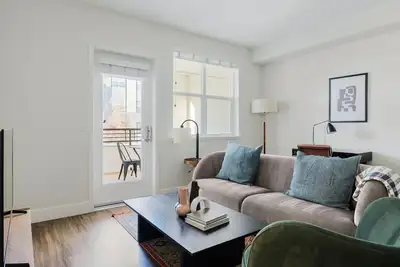 Image de Blueground | Centerville, pool, nr Central Park