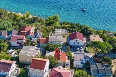 Image de Holiday home for 8 Persons, 80 m from the sea, 4 bedrooms, 2 kitchens, 3 bathr.