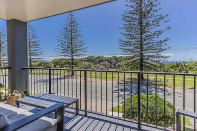 Layback on Marine - 4/256 Marine Parade