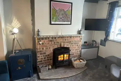 Image de The Tipsy Bee at 143