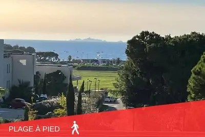 Image de Appartement élégant avec vue mer & grande terrasse – Plage à 5 min à pied