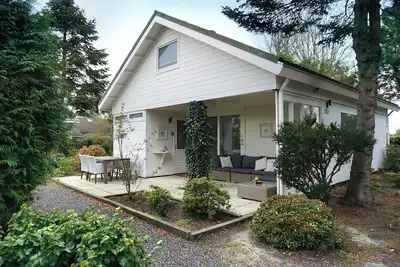 Image de The Imperial Crown 330 - The White House by the Sea