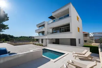 Image de Three-bedroom apartment  Break with shared pool