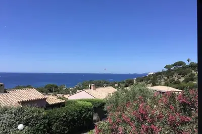 Image de Duplex avec superbe vue mer – Piscine, tennis, plage à 2 minutes – Les Couchants