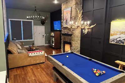 Image de Modern Hunter Mountain Condo Steps from Slopes!