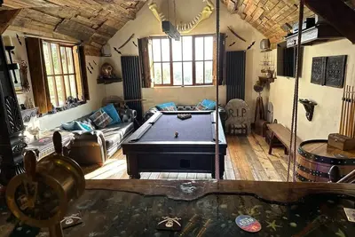 Image de Themed 3 bedroom cottage, with bar & pool table