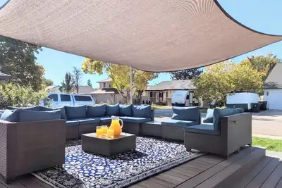 Image de Spacious Meridian Retreat ★ 3br 3ba ★ Indoor-Outdoor Patio ★5 min to The Village