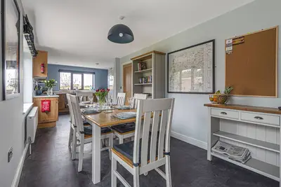 Image de Mandalay - sleeps 8 guests  in 4 bedrooms