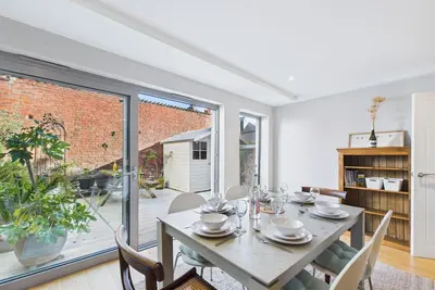 Image de Union Road Where Coastal Calm Meets Conscious Living