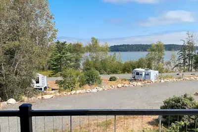 Image de Glamping Cabin | Best Bay Views | Near Restaurants