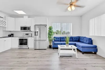 Image de °Stylish Lux Apt 5 min walking to Design District°