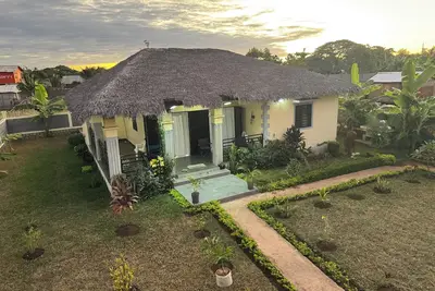 Image de Villa De Charme Avec Jardin Et Personnel De Maison À Nosy BÉ, Proche Des Plages