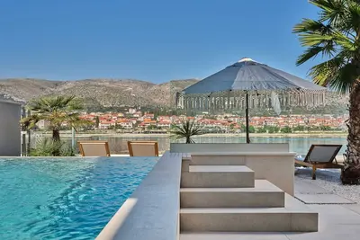 Image de Luxury Villa Lunea with Pool Vi