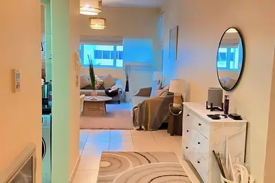 Image de Stylish Serene 2bhk in the Heart of the City