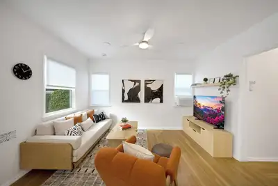 Tranquil Charm · Chic Pasadena Gem!