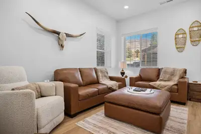 P74 | Gone Ski 'Inn | Hot Tub |