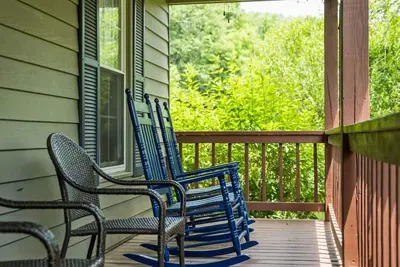 Image de Faber Hilltop Escape - Lake view near Routes 151 and 29, Wintergreen, Nellysford