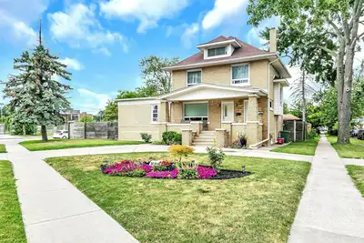 Image de Three bedroom house in a very quiet area.