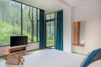 Image de Spacious 3-bedroom apartment in gorgeous Dharampur with Ac in floor 7
