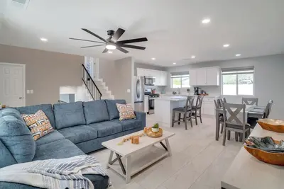 Image de 6 Mi to Saguaro Nat’l Park! Family Home w/ Patio