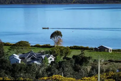 Image de One of a kind, 5-bedroom ocean  front house in Chiloé Island