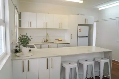 Image de Bargara | Seeside Cottage | Family + Pets Welcome