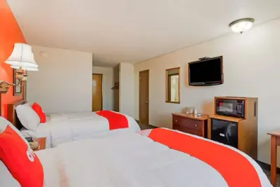 Image de Affordable Hotel Close to Ackerman Farms Farmers Market and McClallen Park