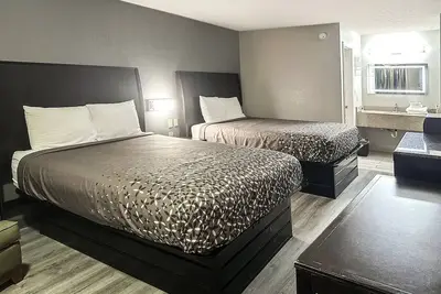 Image de Comfort & Convenience Near Fishing & Boating Adventures - Great for Road Trips!