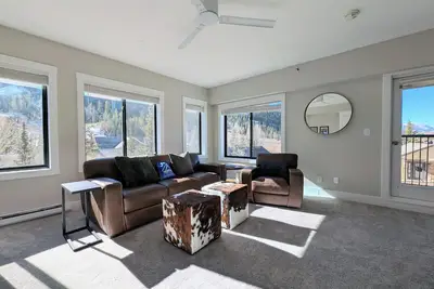 Image de Panoramic Slope Views! Oversized Corner Studio