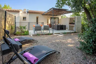 Image de Sartena - Trois Chambres Villa, Couchages 6