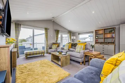 Image de Gorgeous Home in Lakeside Park | Pass The Keys