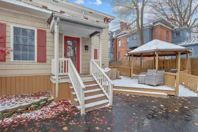 Image de Dog-Friendly Downtown Auburn Apartment!