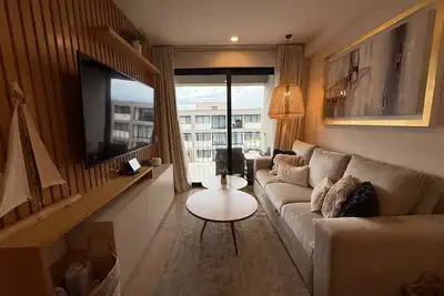 Image de Poolside View Apartment @Iyari | Duna R.