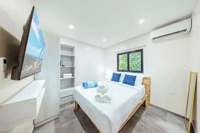 Image de New Sea La Vie Suites at Palm Beach -Suite #2 2br/1br W/ Pool&Jacuzzi