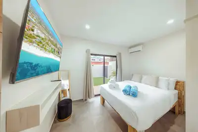 Image de New Sea La Vie Suites at Palm Beach -Suite #5 2br/1br W/ Pool&Jacuzzi