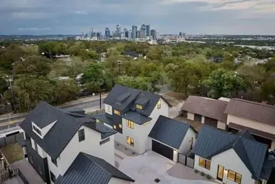 Image de Luxury Pool Retreat · Game Room · Sleeps 24