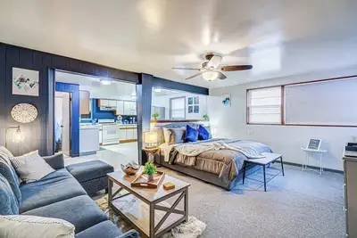 Image de King Bed Studio | 60\" Hdtv | Safe | Close to Metra