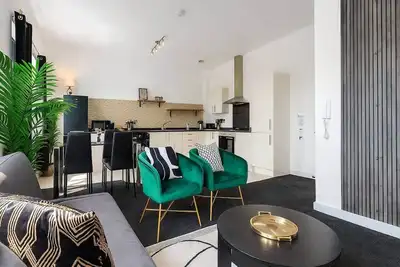 Image de Spacious 2br Home • Sleeps 8 • Free Parking